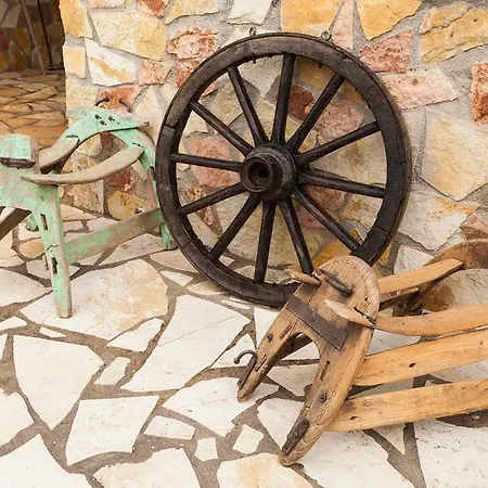 וילה Kostoula קרבומילוס